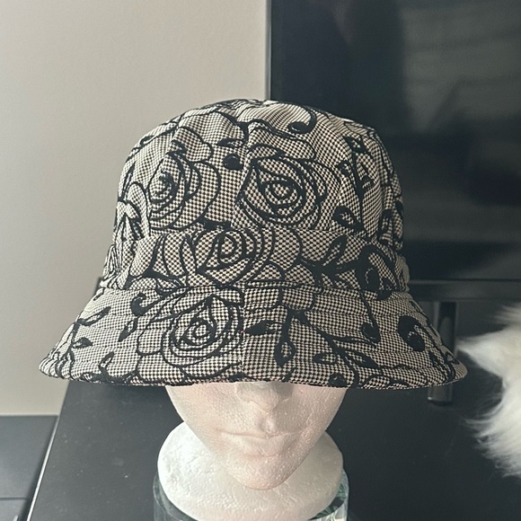 Vintage Bucket Hat - Picture 4 of 9